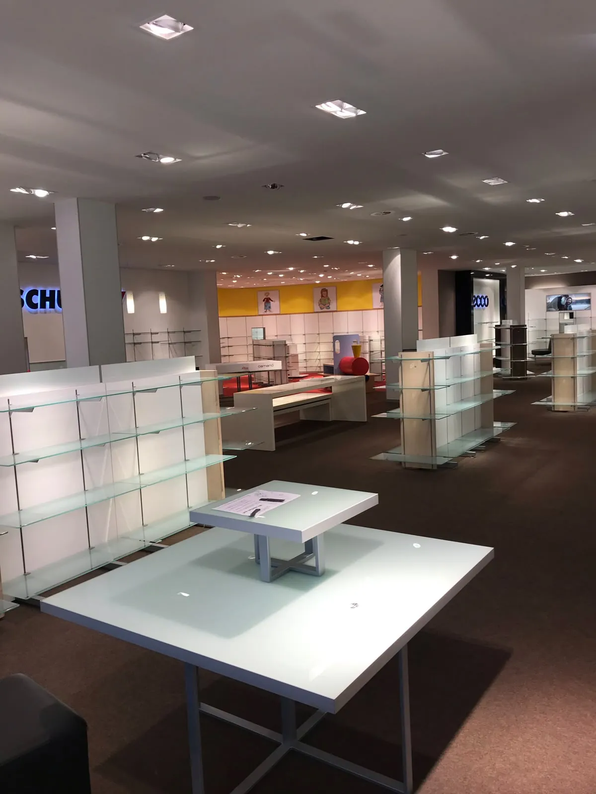 Aménagement d'un espace de vente à Créteil (94) — après travaux