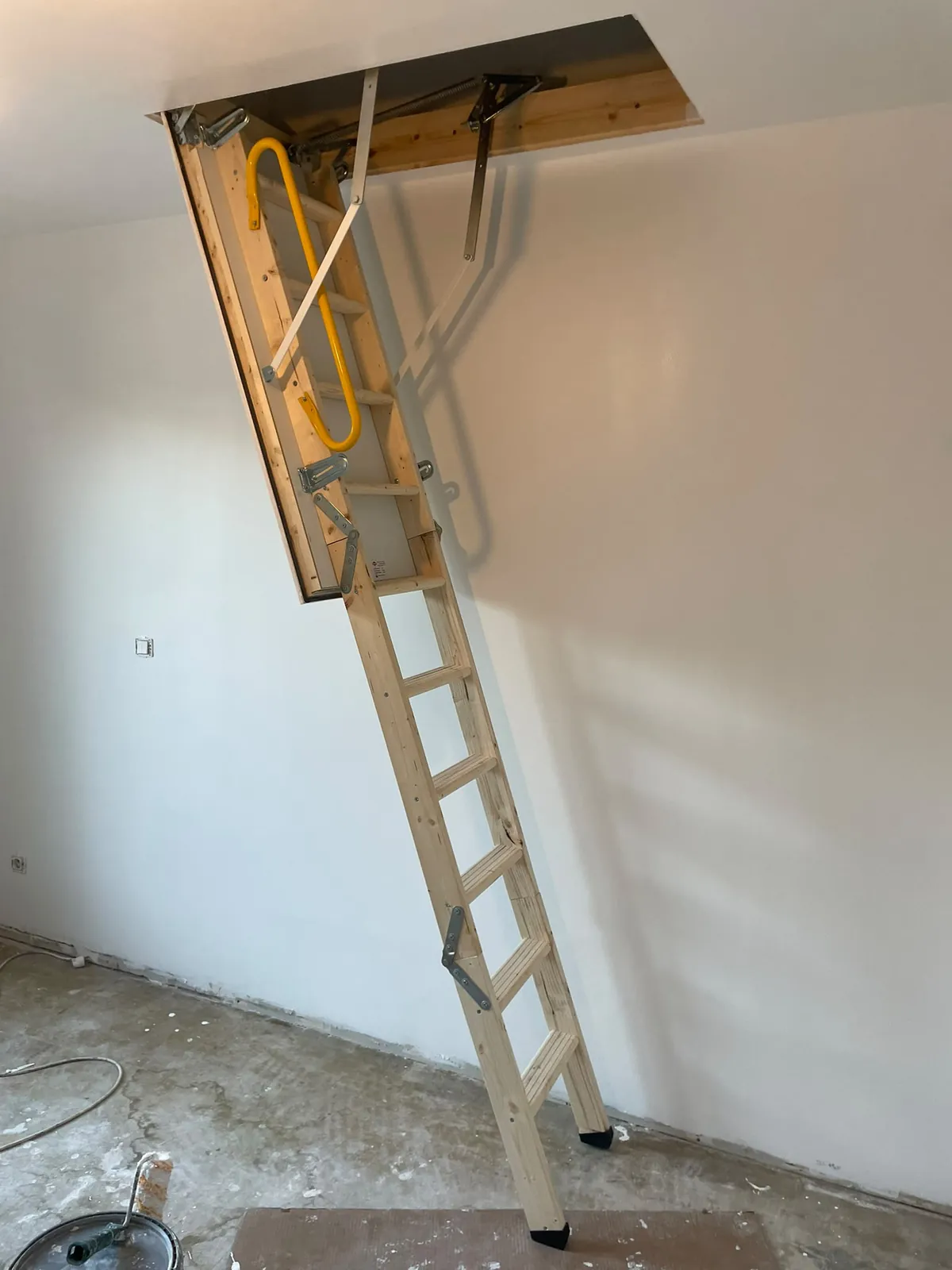 Création d'un escalier avec rangement à Montreuil (93) — avant travaux